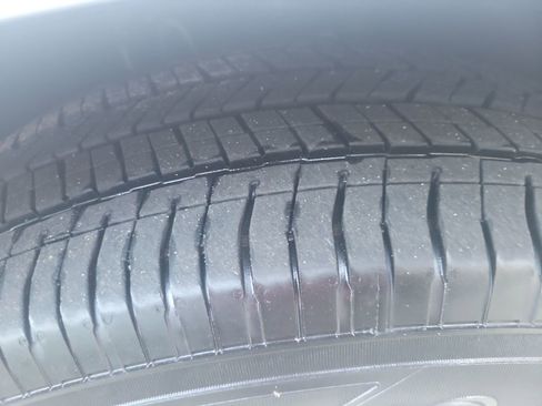 Used 2025 Toyota Sienna XLE image 35