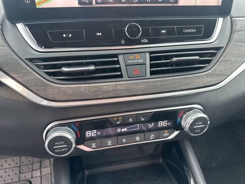 Used 2024 Nissan Altima 2.5 SL image 28