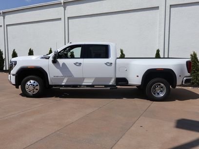 New 2026 GMC Sierra 3500 Denali w/ Denali Reserve Package
