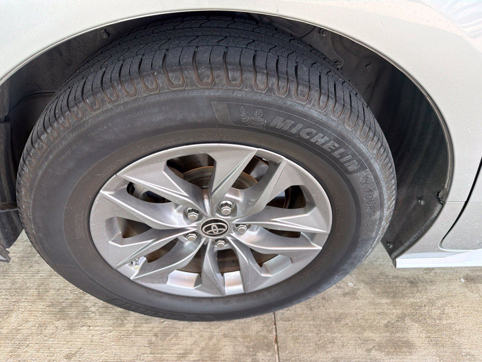 Used 2021 Toyota Sienna XLE FWD image 20