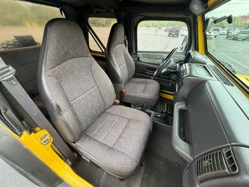Used 2002 Jeep Wrangler X AWD/4WD image 69