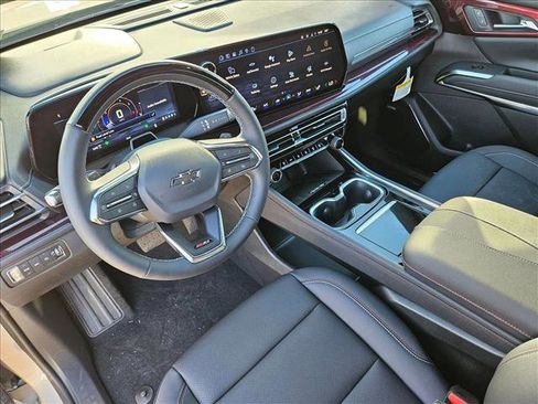 New 2026 Chevrolet Traverse Z71 image 3