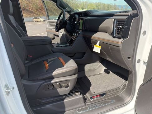 New 2026 GMC Sierra 2500 AT4 w/ AT4 Premium Plus Package image 14