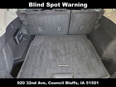 Used 2023 Nissan Rogue S image 11