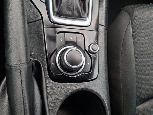 Used 2015 MAZDA MAZDA3 i Sport FWD image 25