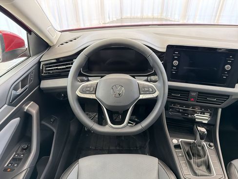 New 2026 Volkswagen Jetta SE FWD image 23
