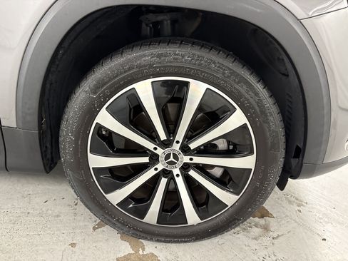 Certified 2023 Mercedes-Benz GLB 250 image 13