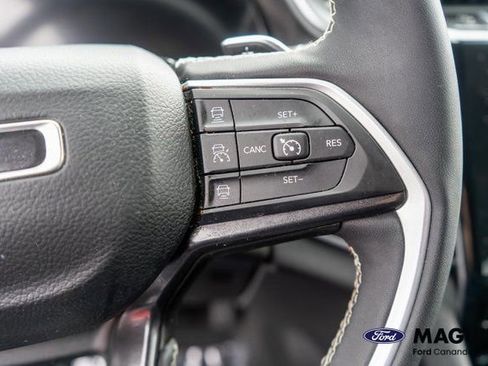 Used 2023 Jeep Grand Cherokee L Laredo w/ Luxury Tech Group I AWD/4WD image 18