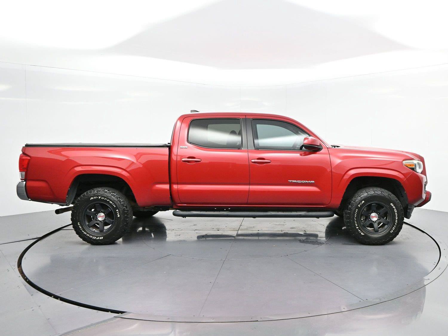 Used 2016 Toyota Tacoma SR5 w/ Towing Package RWD image 8