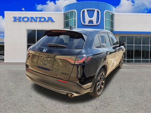 Used 2023 Honda HR-V Sport image 2