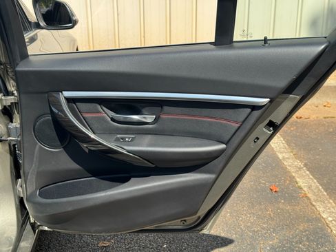 Used 2018 BMW 330i Sedan w/ Premium Package RWD image 45