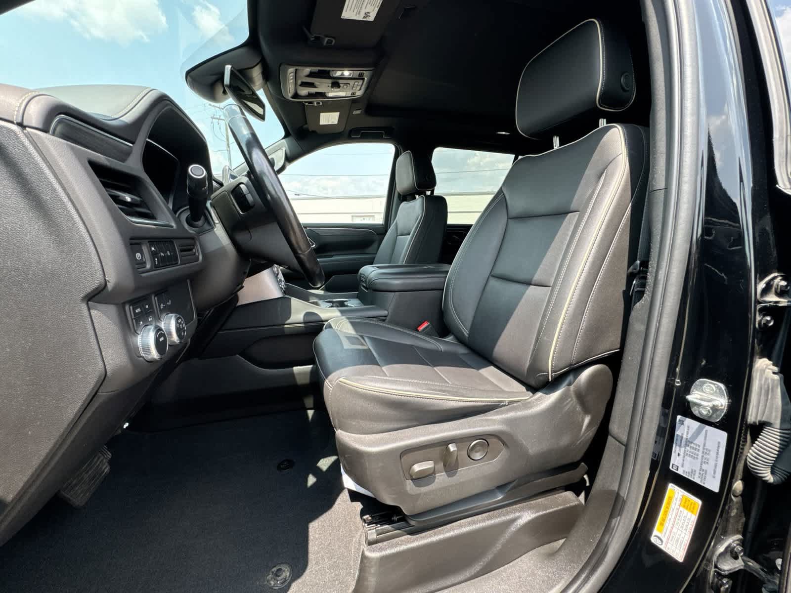 Used 2023 GMC Yukon SLT AWD/4WD image 16