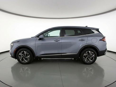 Used 2025 Kia Sportage LX FWD image 5