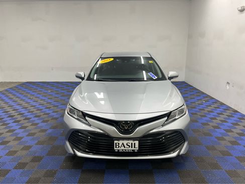 Used 2018 Toyota Camry LE image 7
