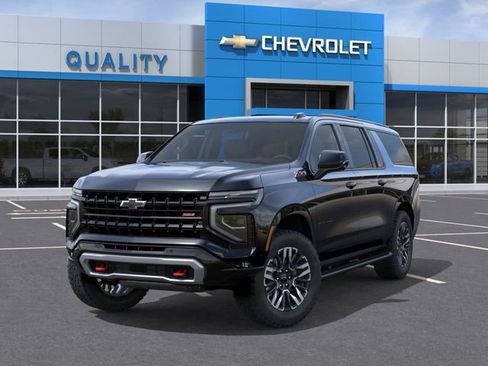 New 2026 Chevrolet Suburban Z71 w/ Comfort Package AWD/4WD image 6