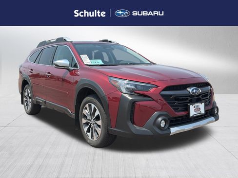 Certified 2025 Subaru Outback Touring AWD/4WD image 1