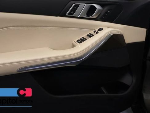 Used 2022 BMW X5 xDrive40i w/ M Sport Package AWD/4WD image 9