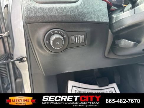 Used 2021 Jeep Compass Trailhawk AWD/4WD image 26