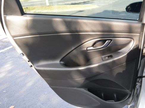 Used 2019 Hyundai Elantra GT N Line image 12