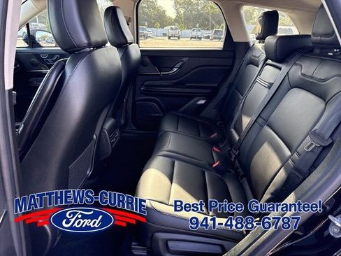 Used 2023 Lincoln Corsair FWD image 11