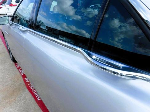 Used 2017 Lincoln Continental Select w/ Climate Package image 20