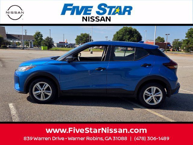 Used 2024 Nissan Kicks S FWD image 4