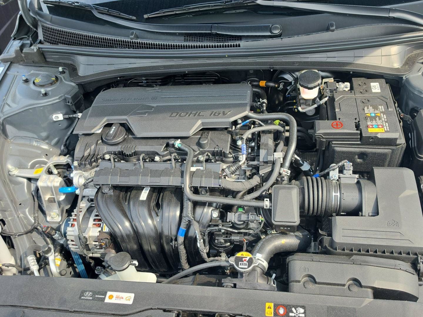 New 2026 Hyundai Elantra Sport FWD image 25