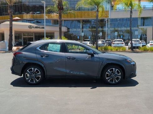 New 2026 Lexus UX 300h FWD image 4