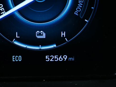 Used 2023 Hyundai Tucson Limited w/ Cargo Package image 8