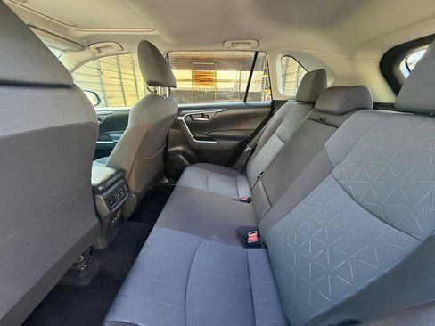 Used 2025 Toyota RAV4 XLE w/ Convenience Package AWD/4WD image 25