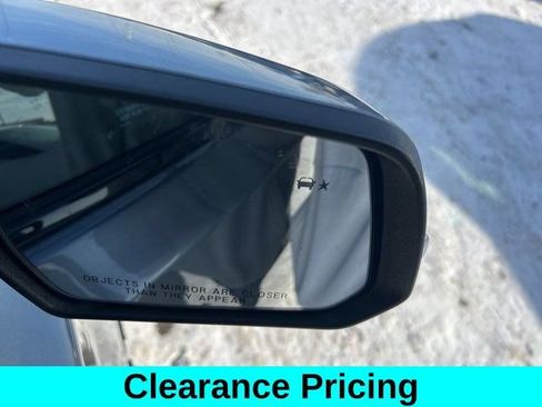 Used 2021 Chevrolet Traverse RS AWD/4WD image 54