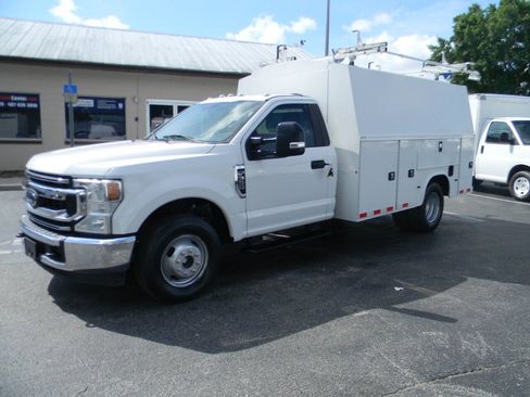 Used 2022 Ford F350 XL w/ Power Equipment Group RWD image 2