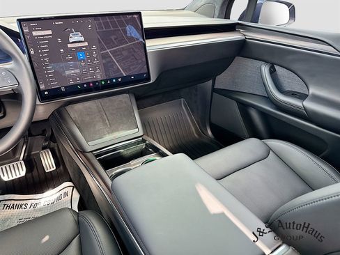 Used 2024 Tesla Model X Base image 30