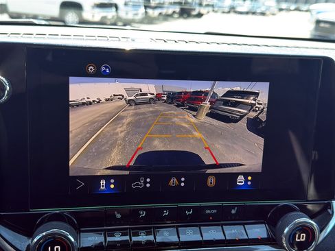 Used 2026 Chevrolet Colorado Trail Boss AWD/4WD image 19