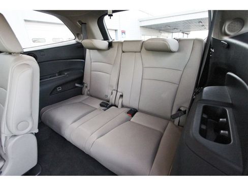Used 2020 Honda Pilot Touring image 14