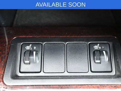 Used 2014 Toyota Camry XLE w/ Leather Package image 25