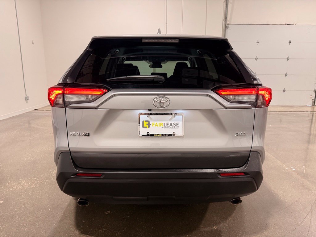 Used 2025 Toyota RAV4 XLE FWD image 6