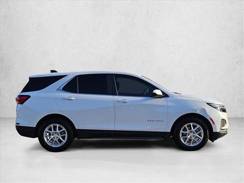 Used 2022 Chevrolet Equinox LT FWD image 4