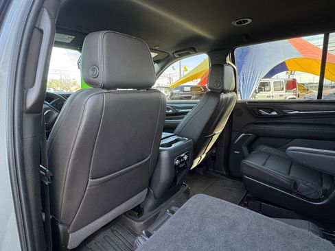 Used 2024 GMC Yukon Denali image 17