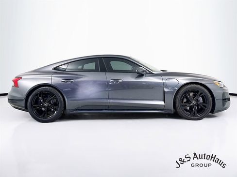 Used 2022 Audi e-tron GT Premium Plus image 8