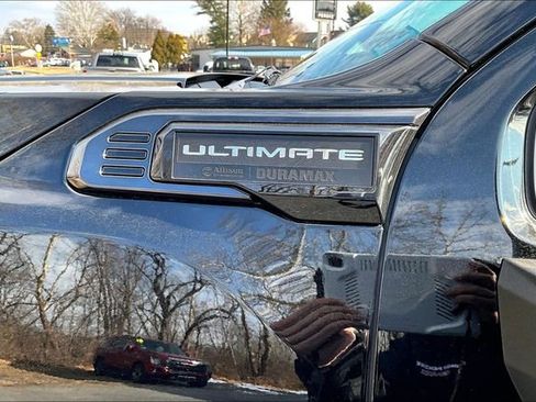 Certified 2024 GMC Sierra 3500 Denali Ultimate image 33