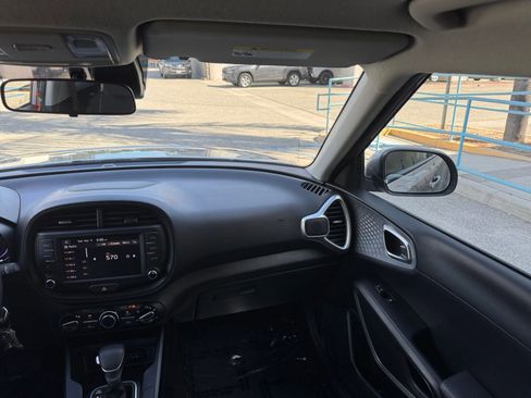 Used 2025 Kia Soul LX w/ LX Technology Package image 33