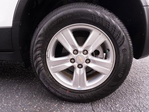 Used 2022 Chevrolet Trax LS w/ Tint and Cruise Package image 41