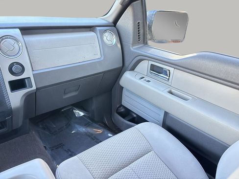 Used 2010 Ford F150 XLT image 10