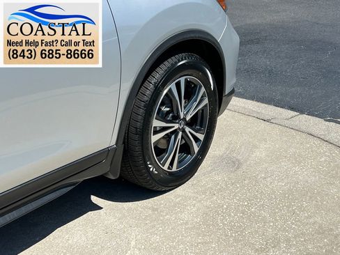 Used 2020 Nissan Rogue SV w/ Sun & Sound Touring Package FWD image 25