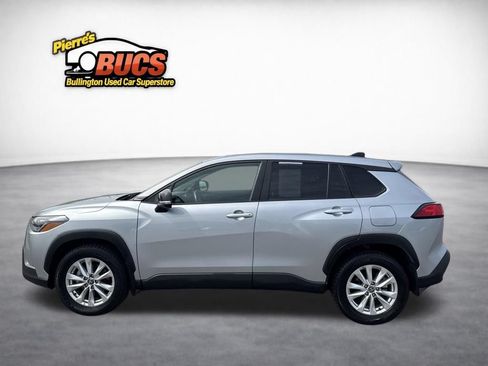 Used 2025 Toyota Corolla Cross LE AWD/4WD image 2