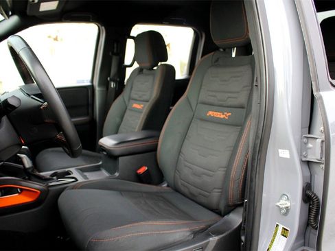 Used 2025 Nissan Frontier Pro-X image 10