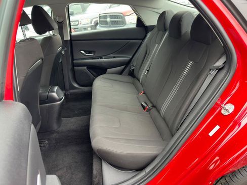 Used 2023 Hyundai Elantra SEL w/ Convenience Package FWD image 13