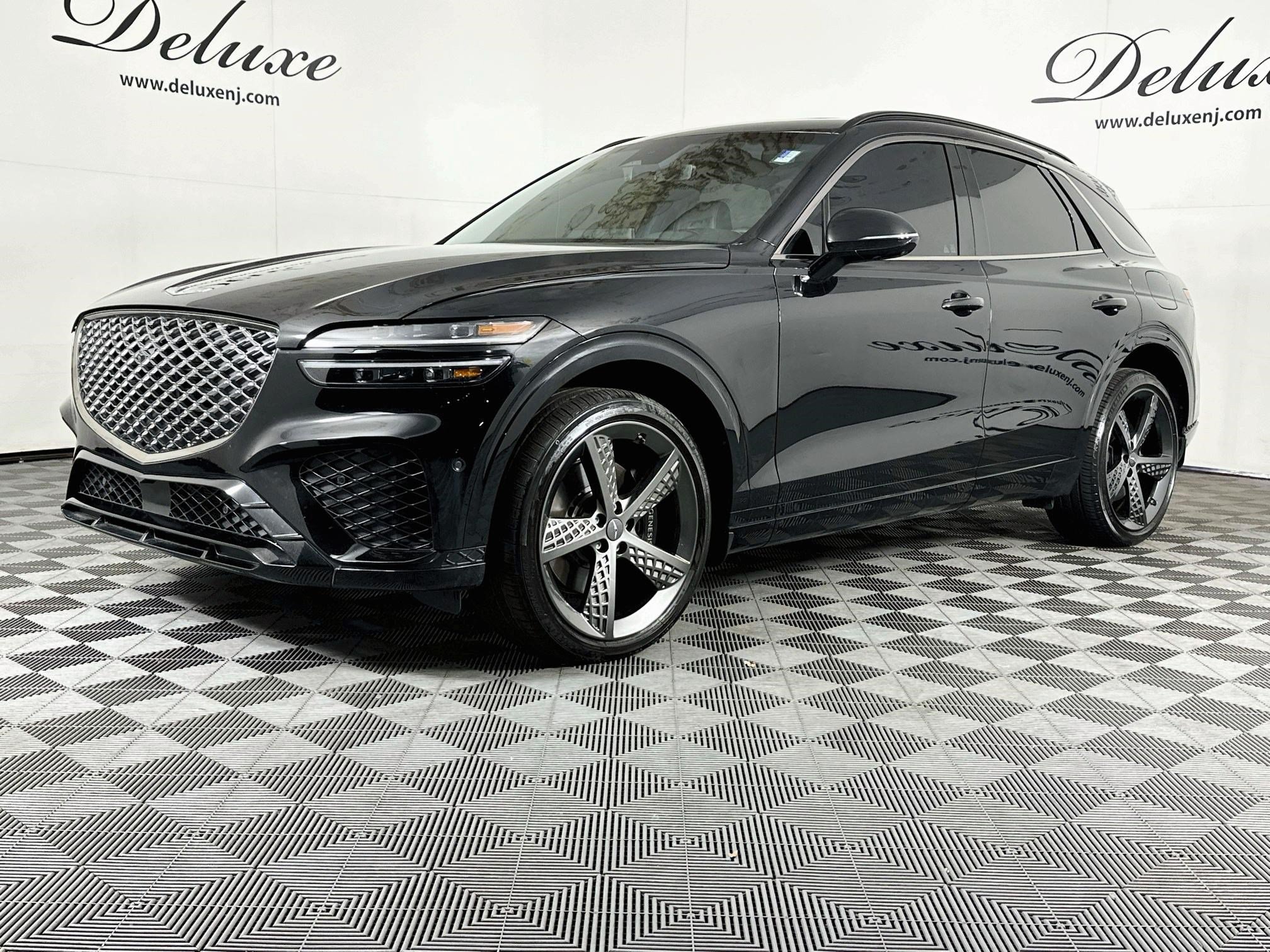 Used 2024 Genesis GV70 3.5T Sport w/ Sport Prestige Package AWD/4WD image 3