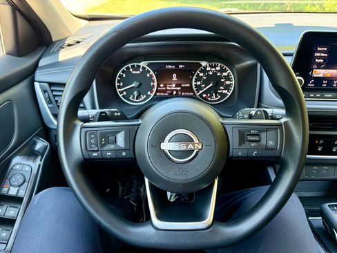 Used 2024 Nissan Rogue S AWD/4WD image 22